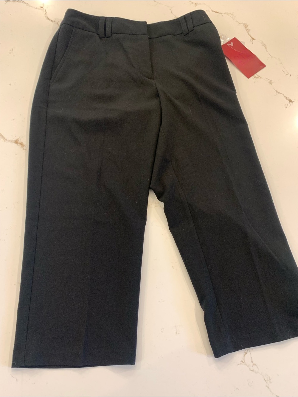 212 Collection Black Cropped Shorts / Pants 20” Inseam Woman’s Size 4 NEW